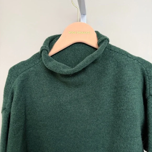 Peach Cozy Green Turtleneck Sweater made in Korea size S oversized - Picture 2 of 4